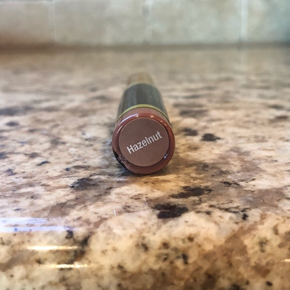 Hazelnut LipSense - Picture 2 of 3